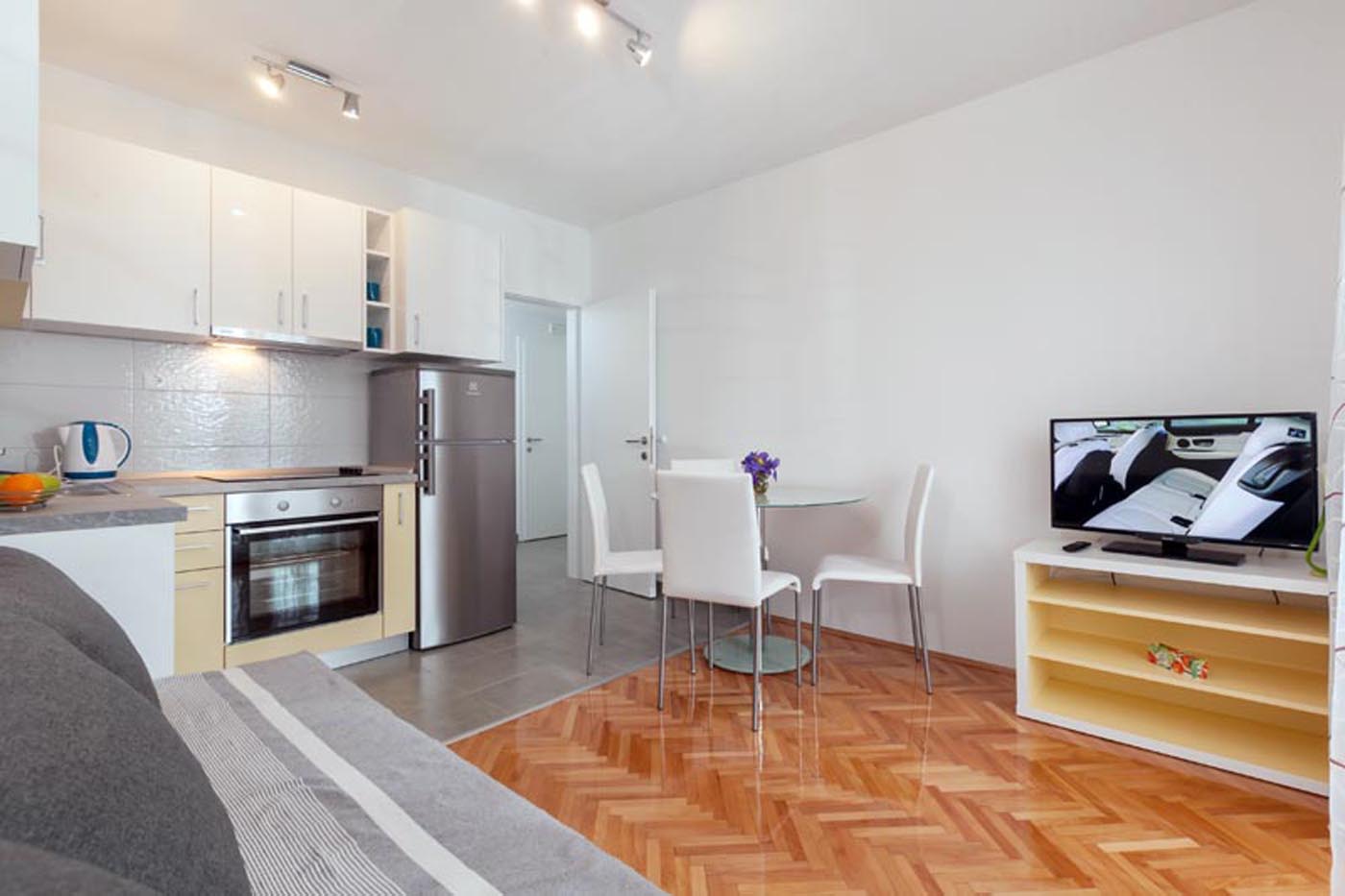 Apartmani_Letica_Yellow-08